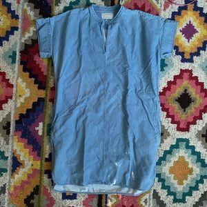 Everlane Denim v neck popover shift dress!